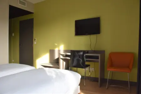 Résidence Lyon Dock Ouest / Chambre Confort 2 pers, Retraite urbaine à Lyon près du fleuve Saone - Photo 13