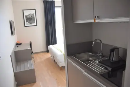 Résidence Lyon Dock Ouest / Chambre Confort 2 pers, Retraite urbaine à Lyon près du fleuve Saone - Photo 25