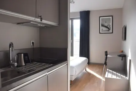 Résidence Lyon Dock Ouest / Chambre Confort 2 pers, Retraite urbaine à Lyon près du fleuve Saone - Photo 26