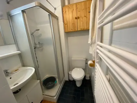 Studio cosy avec balcon, 2 nuits - La Clusaz, proche Bossonnet et pistes, parking inclus - Photo 7