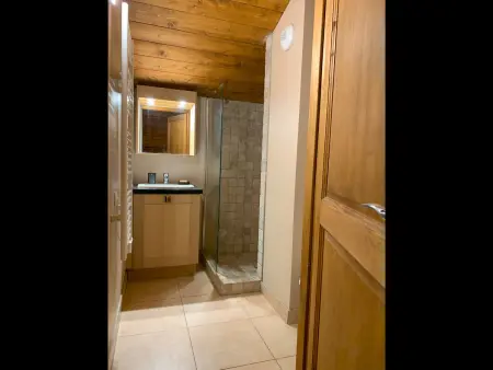 Spacieux 4 Pièces 6 pers, Balcon, Cheminée, Parking à Bourg-Saint-Maurice - Photo 6