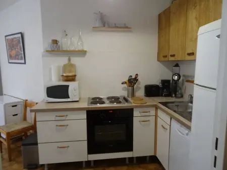 Appartement 2 pièces à Hyères : Port, grande terrasse 62m², proche plages, 4 pers., Wifi, commerces - Photo 1