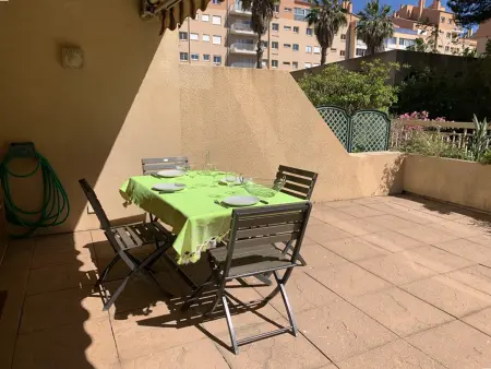 Appartement 2 pièces à Hyères : Port, grande terrasse 62m², proche plages, 4 pers., Wifi, commerces - Photo 11