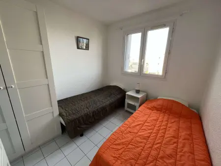 Appartement 4 couchages avec clim, terrasse, piscine et accès direct à la mer - Photo 4