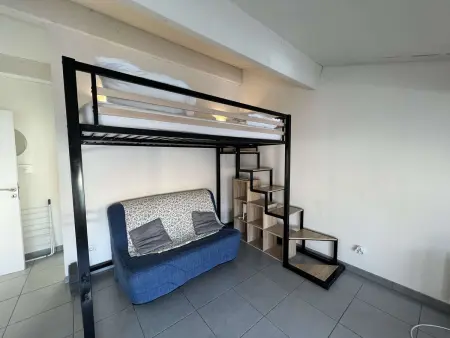 Studio Centre-Ville à 150m de la Plage, 4 Pers., Mezzanine, Cuisine Équipée, Proche Commerces - Photo 6