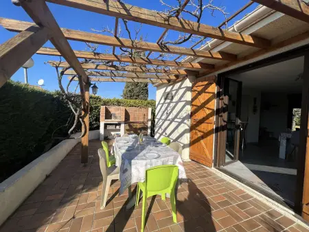 Pavillon avec Jardin, Piscine, Tennis – 7 Pers, 3 Pièces, Proche Plage et Commerces - Photo 3
