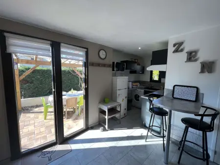 Pavillon avec Jardin, Piscine, Tennis – 7 Pers, 3 Pièces, Proche Plage et Commerces - Photo 4