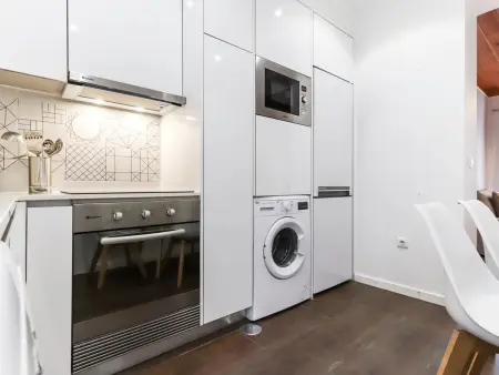 Appartement Design avec Balcon, Proche Jardins et Centre, 2 Chambres Doubles, Cuisine Équipée - Photo 12