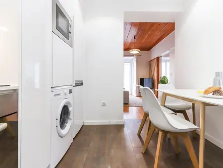Appartement Design avec Balcon, Proche Jardins et Centre, 2 Chambres Doubles, Cuisine Équipée - Photo 13