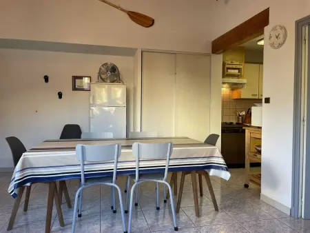 Appartement 2 Pièces, 4 Couchages, Terrasse, Climatisation, Près de la Plage - Photo 3