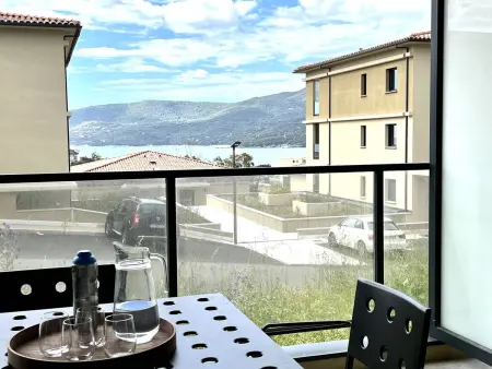 Appartement Lumineux Proche Mer et Centre-Ville avec Terrasse et Parking - Photo 9