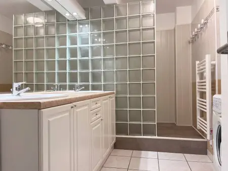 Appartement climatisé avec piscine, terrasse et parking - 6 couchages, près de la plage - Photo 11