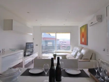 Appartement moderne à deux pas de la plage avec terrasse, climatisation, Wi-Fi et parking - Photo 2
