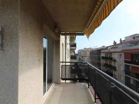 Appartement moderne à deux pas de la plage avec terrasse, climatisation, Wi-Fi et parking - Photo 6
