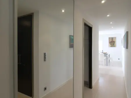 Appartement moderne à deux pas de la plage avec terrasse, climatisation, Wi-Fi et parking - Photo 11