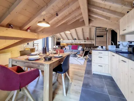 Chalet luxueux avec terrasse et sauna près des pistes - Photo 1