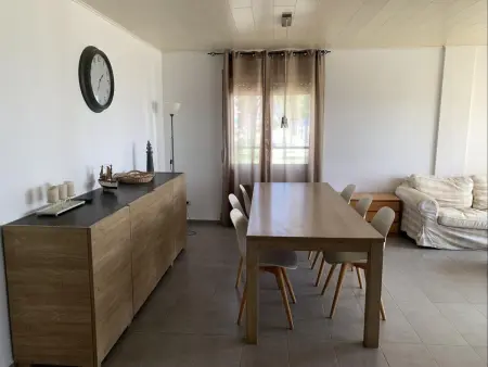 Appartement bord de mer avec piscine, climatisation et parking à Torredembarra - Photo 1