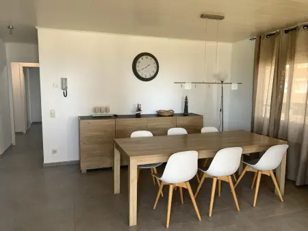 Appartement bord de mer avec piscine, climatisation et parking à Torredembarra - Photo 3