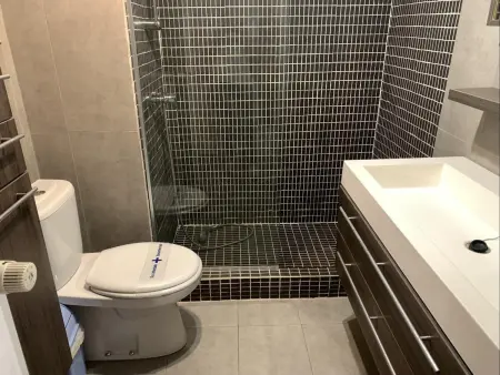 Appartement bord de mer avec piscine, climatisation et parking à Torredembarra - Photo 14
