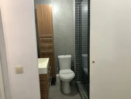 Appartement bord de mer avec piscine, climatisation et parking à Torredembarra - Photo 18
