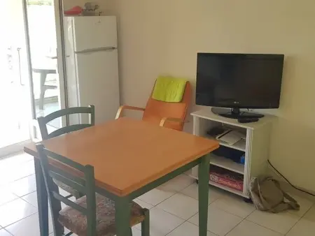 Pavillon avec Piscine, Valras-Plage, 6 pers, Appartement 6 personnes à Valras Plage - Photo 4