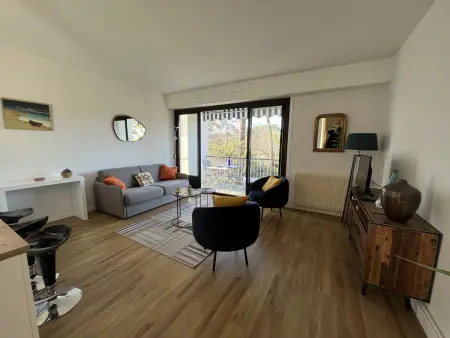 Superbe T2 avec balcon et parking, idéalement situé à Arcachon - Photo 3