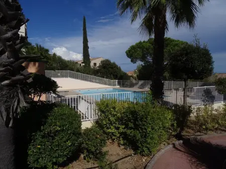 Charmant T2 à Giens avec grande terrasse, piscine et à proximité des plages - Photo 11