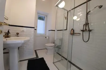 Villa Grandi app Vignone, Appartement dans le cadre de la villa Vignone - Photo 13