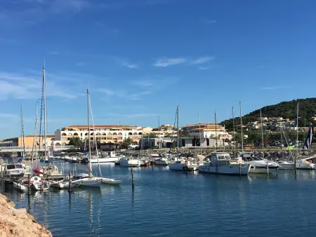 Superbe 4 pièces avec terrasse, clim, piscine et parking à Sète - Photo 21