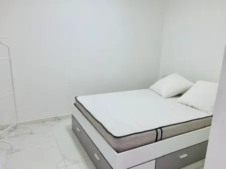 Appart T3 rénové avec climatisation, terrasse, wifi, ascenseur et parking à 2 min des thermes - Photo 11