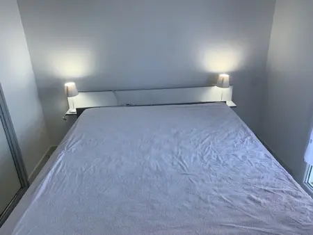 Appart T3 rénové avec climatisation, terrasse, wifi, ascenseur et parking à 2 min des thermes - Photo 14