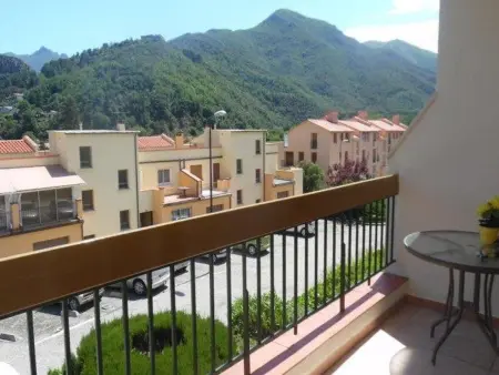 Charmant F2 à Amélie-les-Bains avec terrasse, parking et Wi-Fi, proche thermes et centre-ville - Photo 5