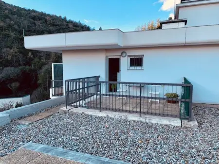 Studio lumineux avec balcon et terrasse, animaux admis, parking sécurisé, proche des thermes - Photo 6
