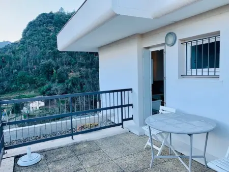 Studio lumineux avec balcon et terrasse, animaux admis, parking sécurisé, proche des thermes - Photo 7