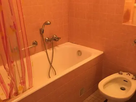 Appartement F2 avec Terrasse, Parking et WiFi, Animaux Acceptés, proche Amélie-les-Bains. - Photo 7