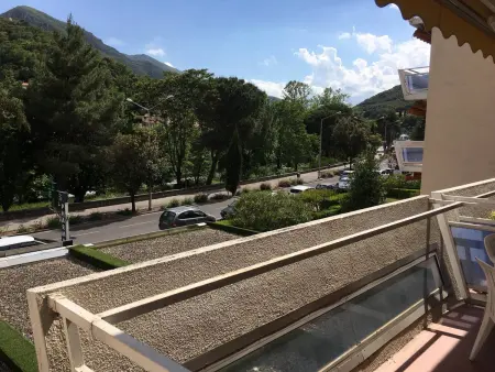 Appartement F2 avec Terrasse, Parking et WiFi, Animaux Acceptés, proche Amélie-les-Bains. - Photo 8