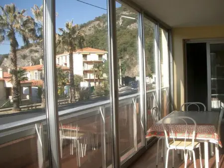 Appartement F3 avec garage et loggia, 4 couchages, proche Thermes et centre-ville, Amélie-les-Bains - Photo 2