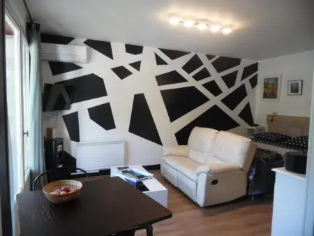 Studio confort avec balcon, clim, parking privé, à 50m des Thermes et 100m du centre, à Amélie-les-Bains - Photo 2