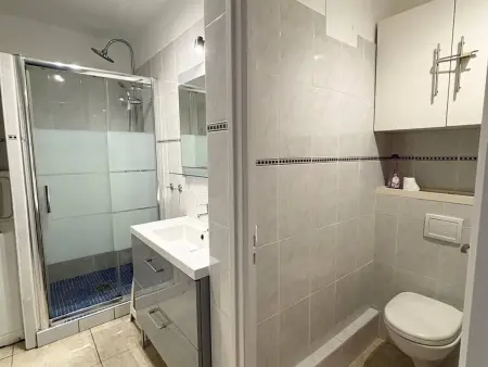 Studio Confortable avec WIFI, Parking, Proche Thermes et Centre Ville d'Amélie-les-Bains - Photo 9