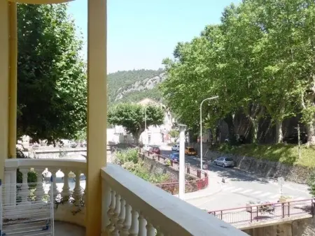 Charmant F2 avec balcon et parking, proche cure et centre-ville – Amélie-les-Bains - Photo 1