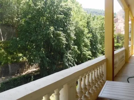Charmant F2 avec balcon et parking, proche cure et centre-ville – Amélie-les-Bains - Photo 8
