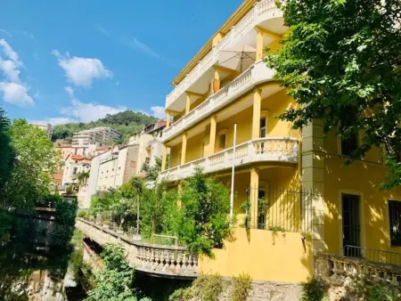 Charmant F2 avec balcon et parking, proche cure et centre-ville – Amélie-les-Bains - Photo 10