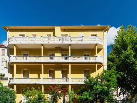 Charmant F2 avec balcon et parking, proche cure et centre-ville – Amélie-les-Bains - Photo 11