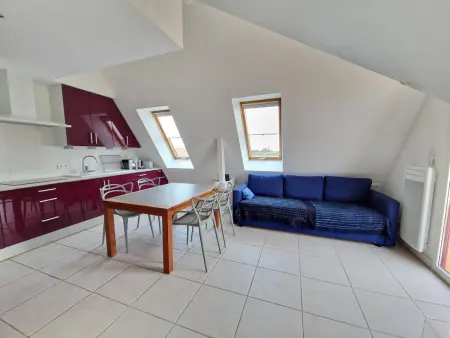 Bel appartement T2 avec balcon, WIFI et parking près de la plage - Photo 1