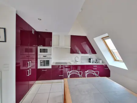 Bel appartement T2 avec balcon, WIFI et parking près de la plage - Photo 2