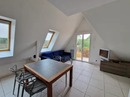 Bel appartement T2 avec balcon, WIFI et parking près de la plage - Photo 3