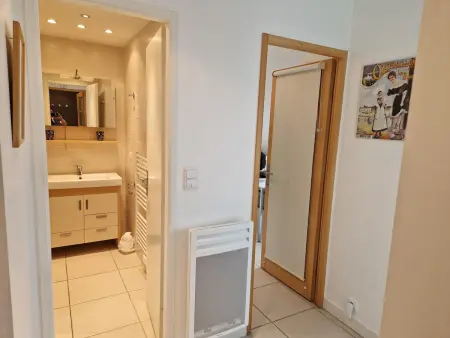 Bel appartement T2 avec balcon, WIFI et parking près de la plage - Photo 10