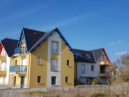 Bel appartement T2 avec balcon, WIFI et parking près de la plage - Photo 12