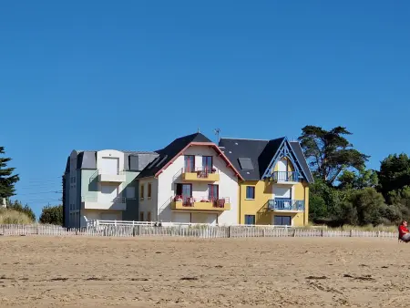 Bel appartement T2 avec balcon, WIFI et parking près de la plage - Photo 15