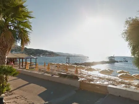 Studio cabine au Lavandou - 4 couchages, climatisé, balcon, piscine, parking inclus - Photo 14
